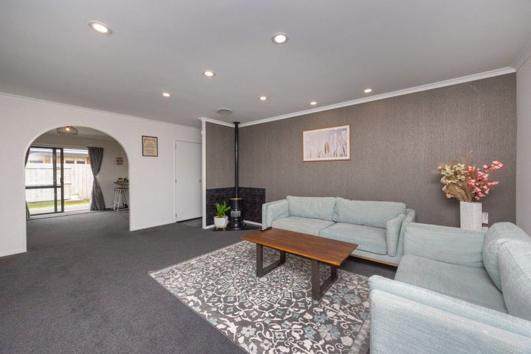 Photo of property in 10 Parnell Heights Drive, Kelvin Grove, Palmerston North, 4414