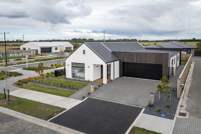 Photo of property in 28 Privet Way, Rolleston, 7678