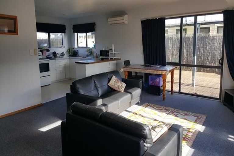 Photo of property in 16b Akaroa Street, Kaiapoi, 7630