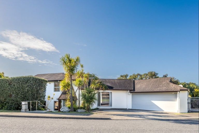 Photo of property in 7 Fenton Terrace, Cockle Bay, Auckland, 2014
