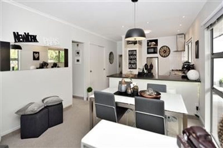 Photo of property in 3b Lillian Place, Orewa, 0931