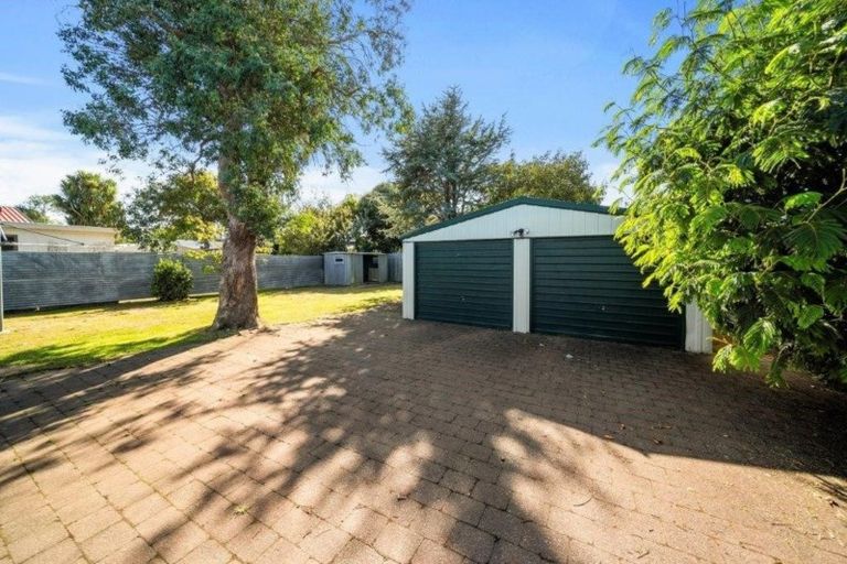 Photo of property in 242 Waihi Road, Hawera, 4610