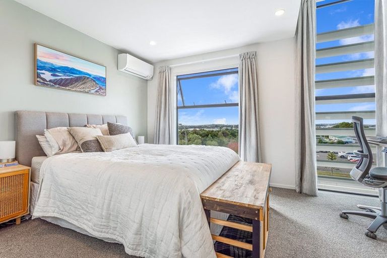 Photo of property in 40 Memorial Park Lane, Hobsonville, Auckland, 0618