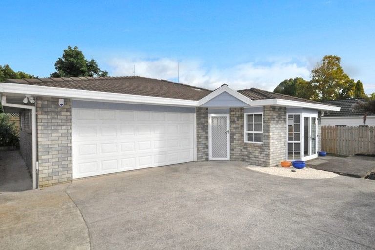 Photo of property in 2/45 Great South Road, Papakura, 2110