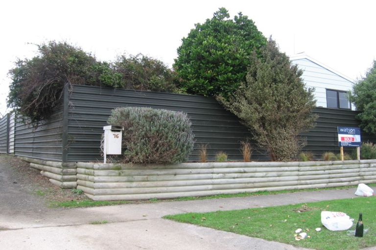 Photo of property in 76 Hillcrest Drive, Kelvin Grove, Palmerston North, 4414