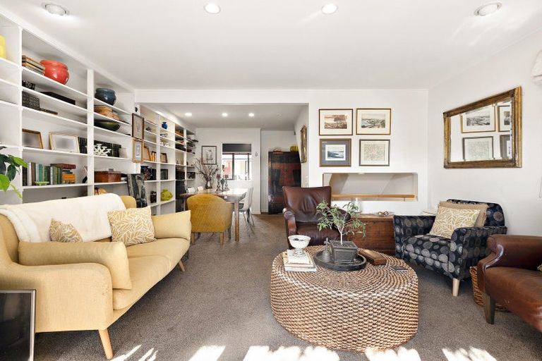 Photo of property in 14u8 Harriett Street, Thorndon, Wellington, 6011