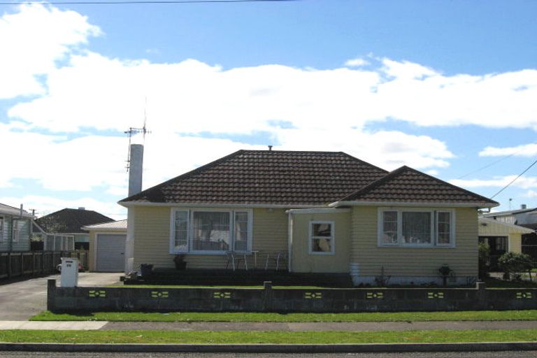 Photo of property in 35 Dorset Street, Levin, 5510