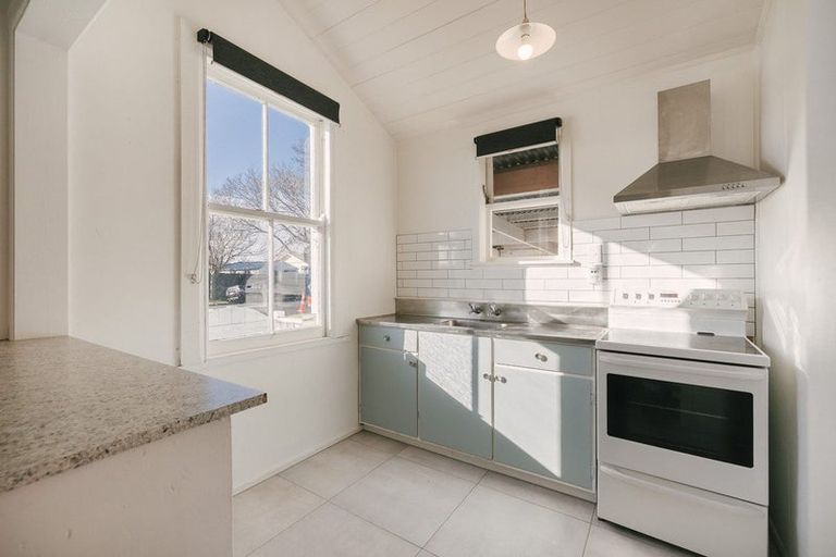 Photo of property in 74 Chelwood Street, Takaro, Palmerston North, 4412