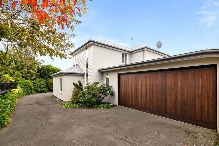 Photo of property in 16 Hanover Place, Ilam, Christchurch, 8041