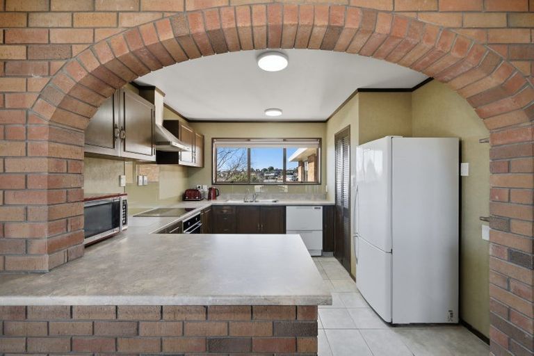 Photo of property in 17 Upland Street, Brookfield, Tauranga, 3110
