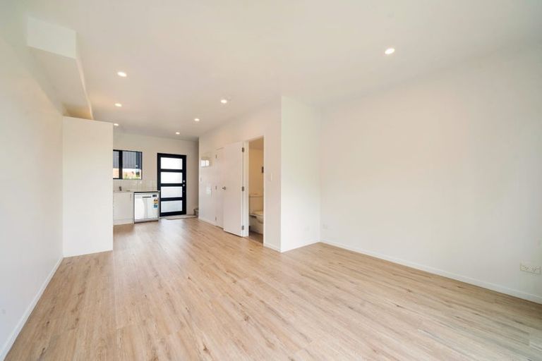 Photo of property in 7 Eileen Newey Place, Henderson, Auckland, 0612