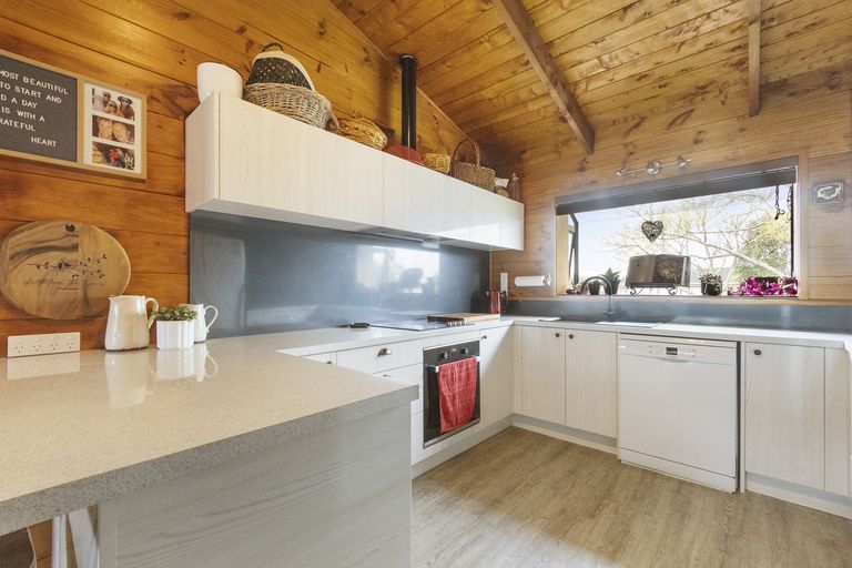 Photo of property in 203 Taylor Avenue, Te Awamutu, 3800