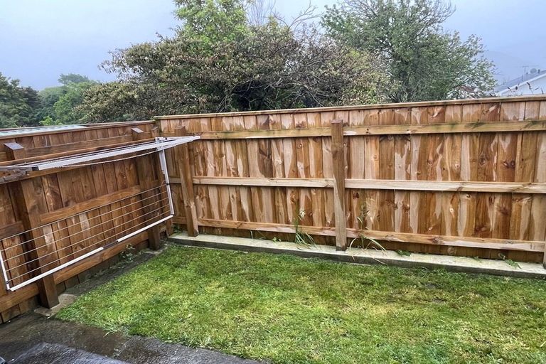 Photo of property in 8f2- Liverpool Street, Trentham, Upper Hutt, 5018