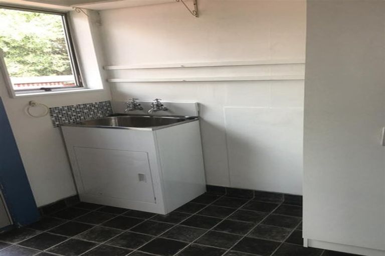 Photo of property in 17 Parkers Road, Tahunanui, Nelson, 7011