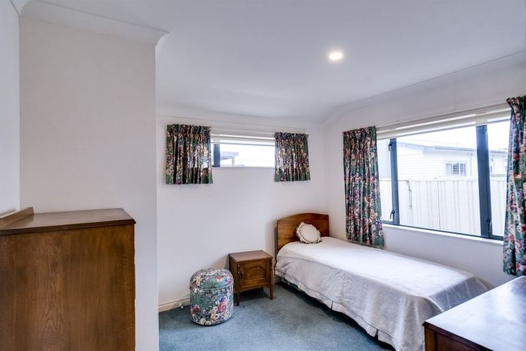 Photo of property in 142a Gloucester Street, Taradale, Napier, 4112