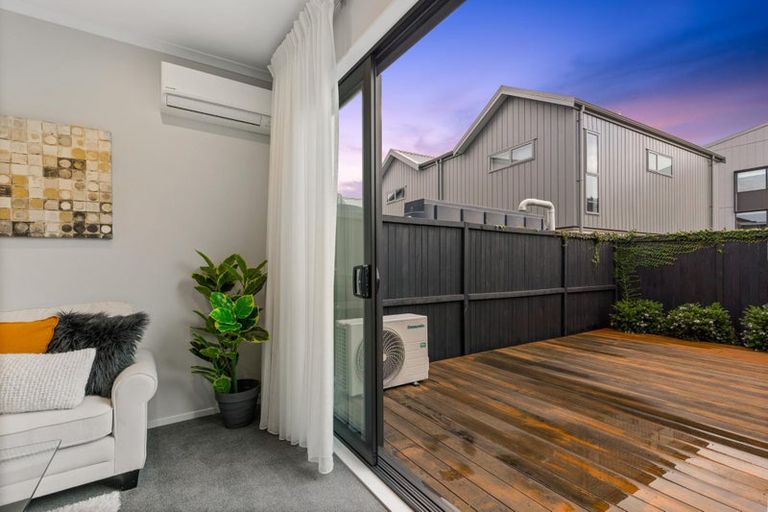 Photo of property in 40 Ringa Matau Road, Hobsonville, Auckland, 0616