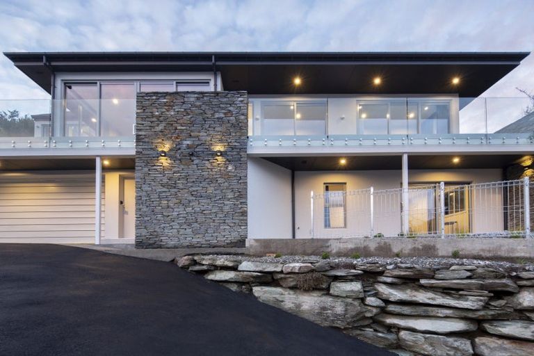 Photo of property in 3 Leeds Lane, Queenstown, 9300