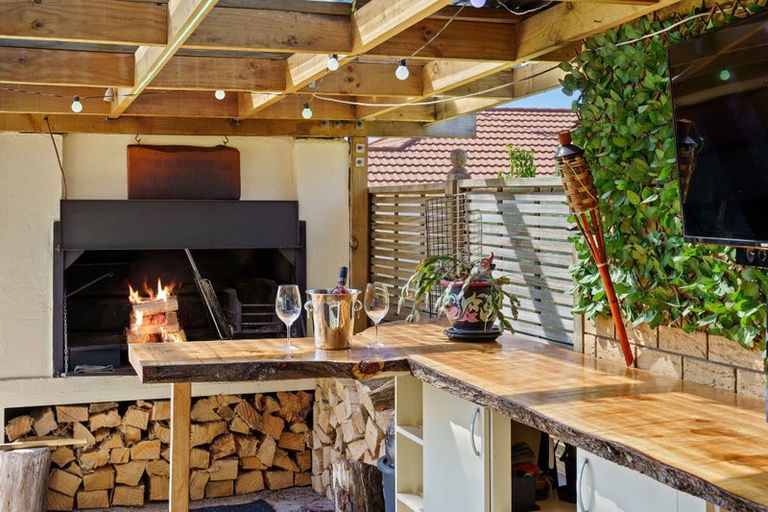 Photo of property in 57 Regent Drive, Paraparaumu Beach, Paraparaumu, 5032