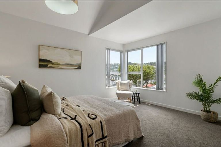 Photo of property in 12/3 Severn Street, Island Bay, Wellington, 6023