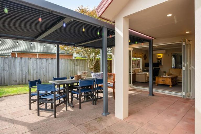 Photo of property in 76 Saint James Drive, Huntington, Hamilton, 3210