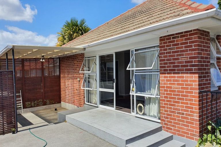 Photo of property in 49 Dunedin Street, Redwood, Christchurch, 8051