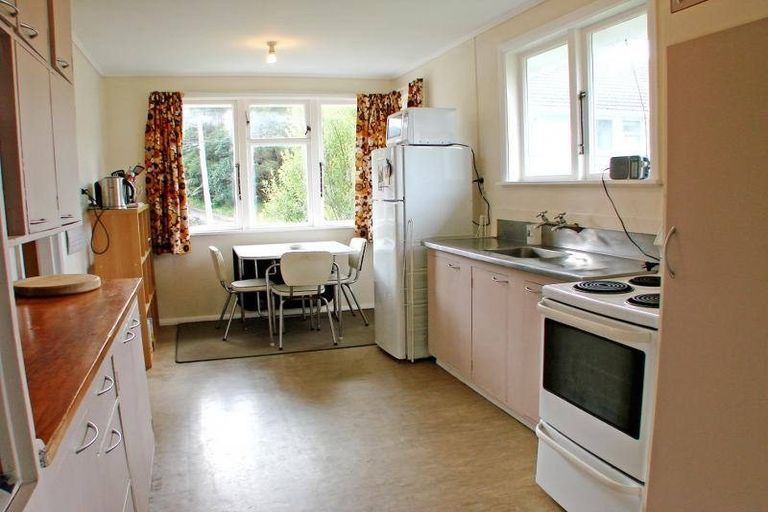 Photo of property in 54 Bird Grove, Stokes Valley, Lower Hutt, 5019