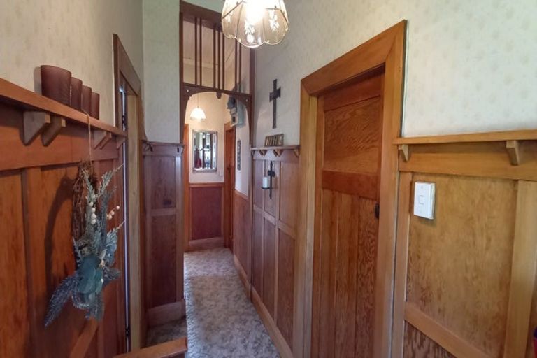 Photo of property in 37 High East, Nightcaps, 9630