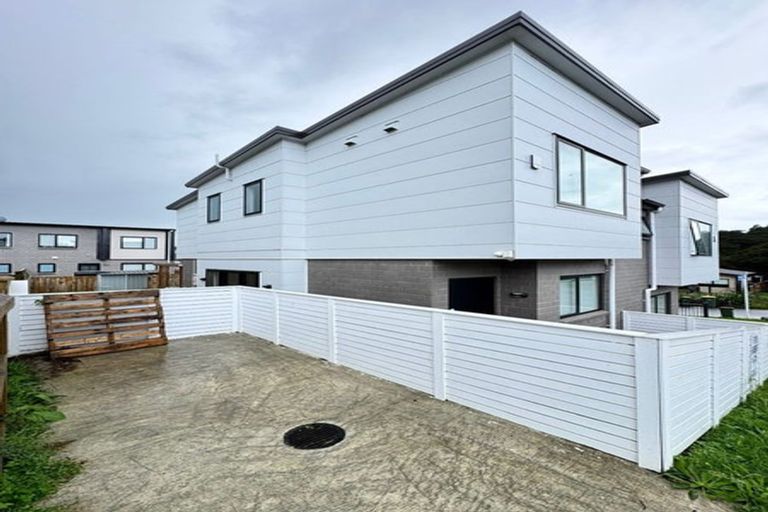 Photo of property in 9b Poruru Close, Papakura, 2110