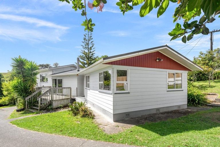 Photo of property in 15 Clotworthy Crescent, Onerahi, Whangarei, 0110