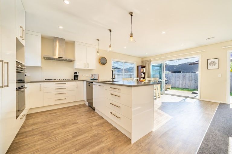 Photo of property in 6 Poulson Grove, Trentham, Upper Hutt, 5018