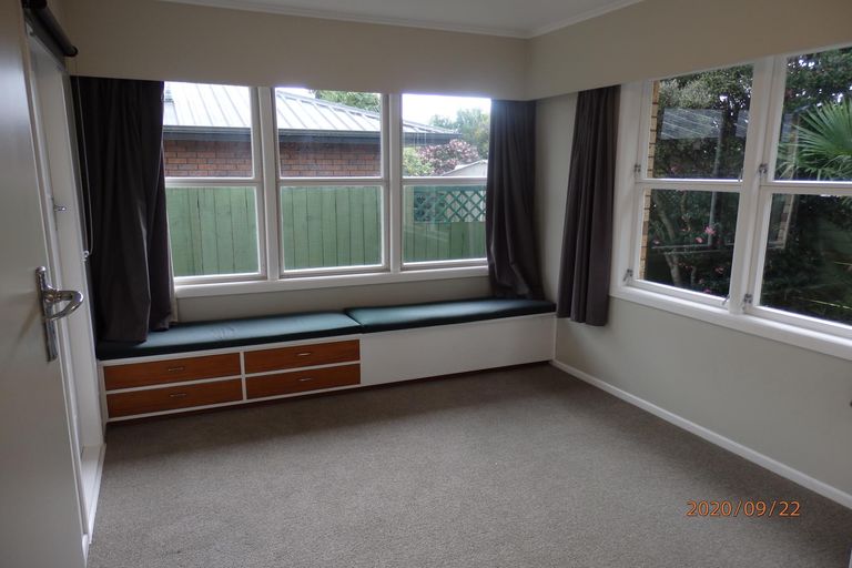 Photo of property in 16 Princes Street, Cambridge, 3434