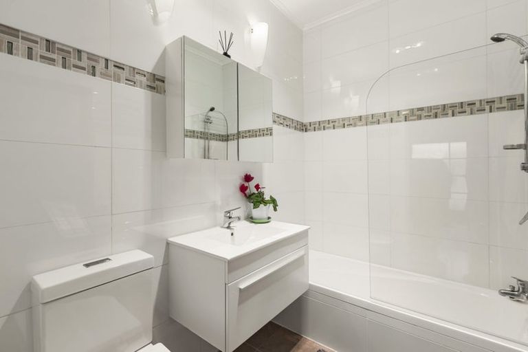 Photo of property in 9 David Crescent, Karori, Wellington, 6012