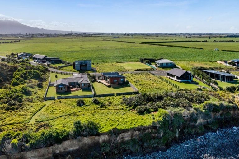 Photo of property in 289 Tai Road, Opunake, 4681