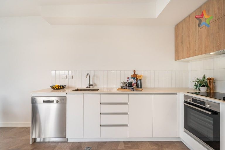 Photo of property in 69u6 Tiketike Way, Brooklyn, Wellington, 6021