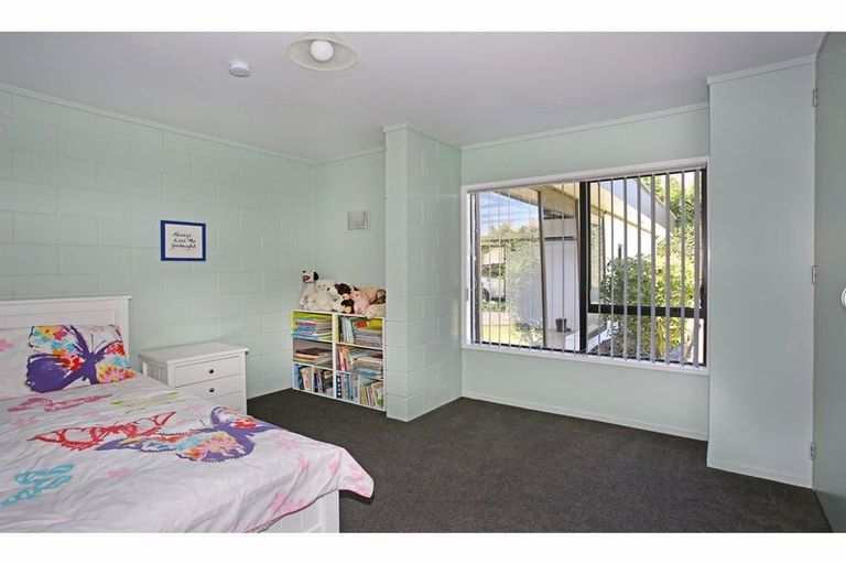 Photo of property in 41 Jack Paterson Road, Opaheke, Papakura, 2584