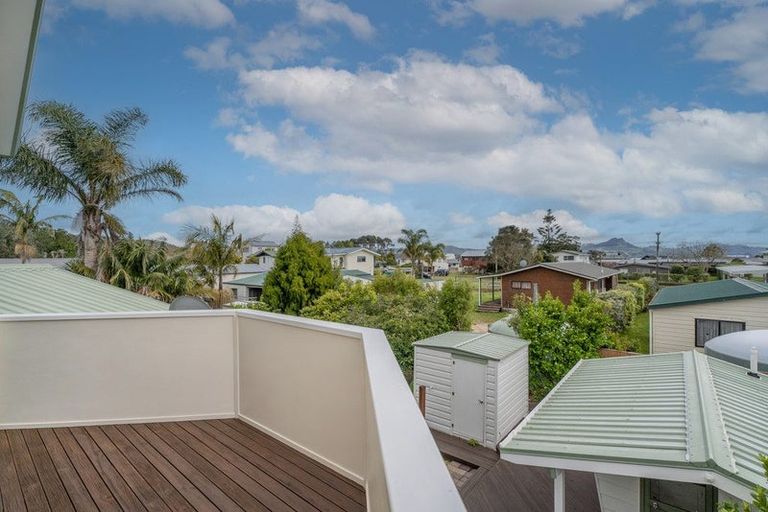 Photo of property in 19 Martin Place, Cooks Beach, Whitianga, 3591