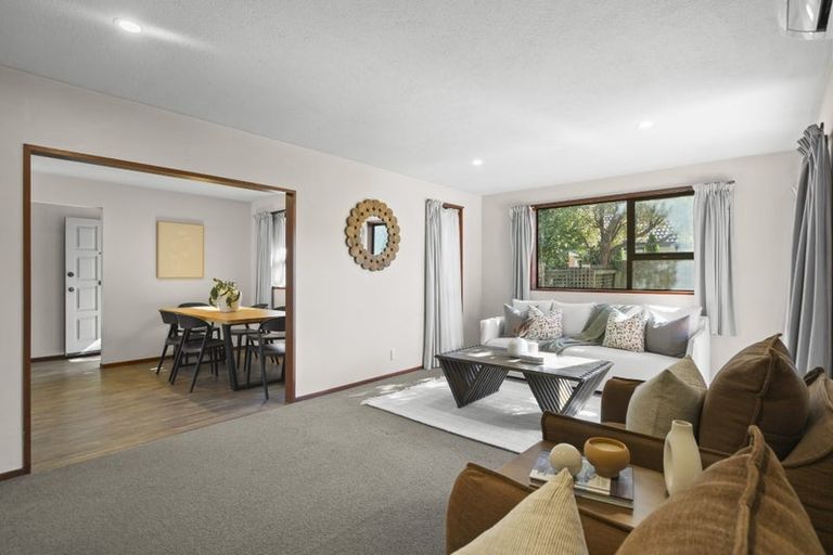 Photo of property in 52 Dunbarton Street, Redwood, Christchurch, 8051