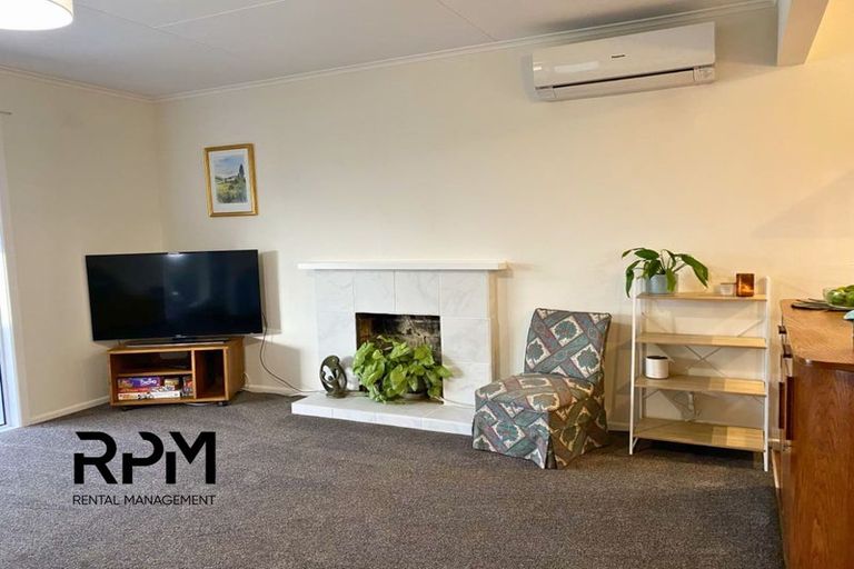 Photo of property in 16 Trafalgar Street, Westown, New Plymouth, 4310