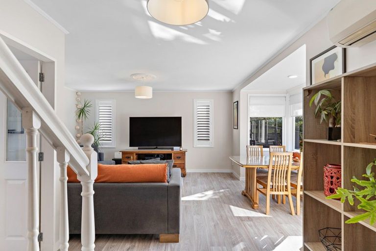 Photo of property in 62 Mcmaster Street, Greytown, 5712