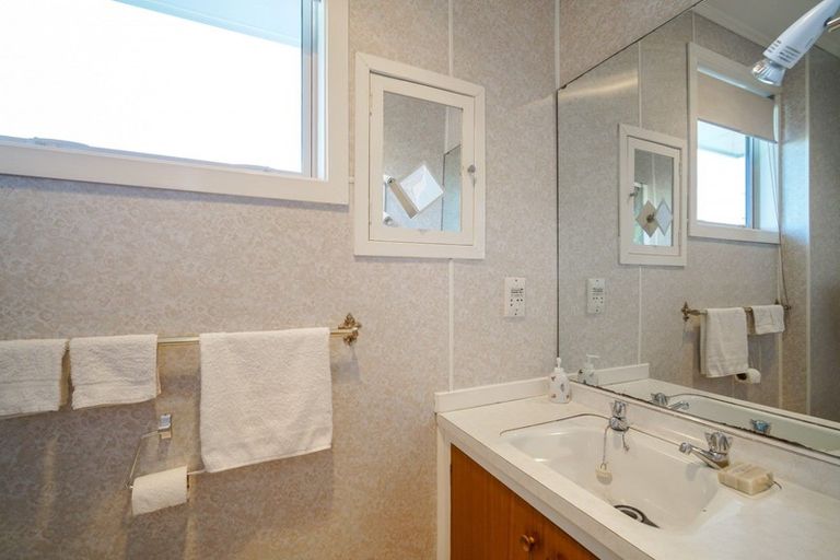 Photo of property in 17 Molesworth Place, Somerfield, Christchurch, 8024