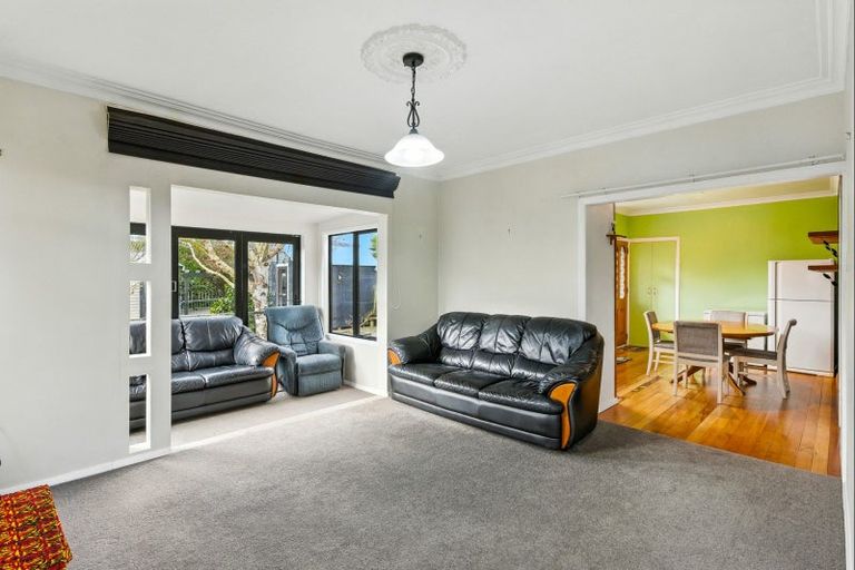 Photo of property in 22 York Street, Levin, 5510