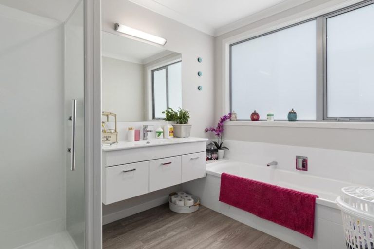 Photo of property in 6 Kakemai Rise, Pyes Pa, Tauranga, 3112