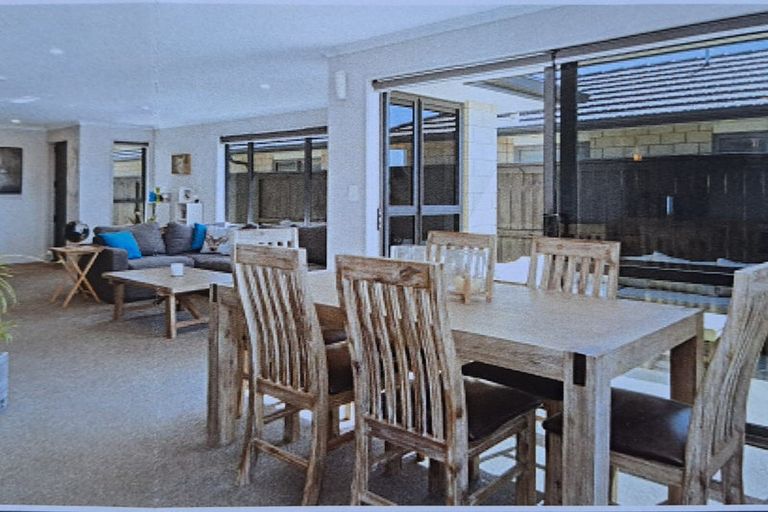 Photo of property in 15 Ponga Place, Papamoa Beach, Papamoa, 3118