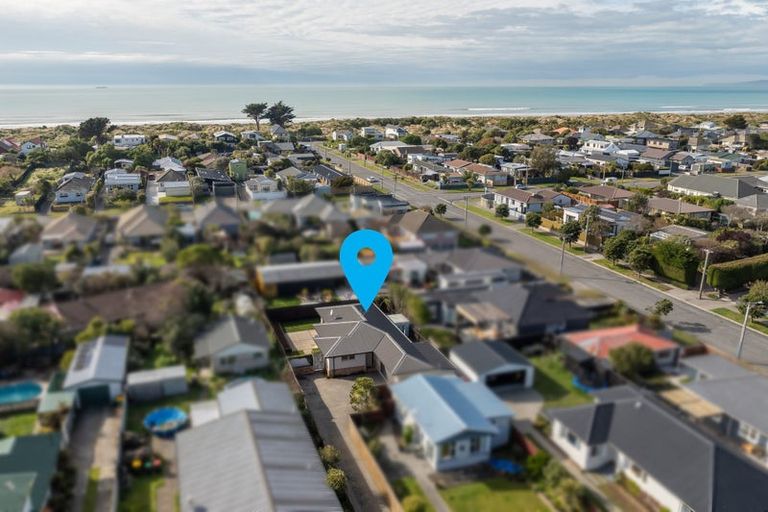 Photo of property in 183 Estuary Road, South New Brighton, Christchurch, 8062