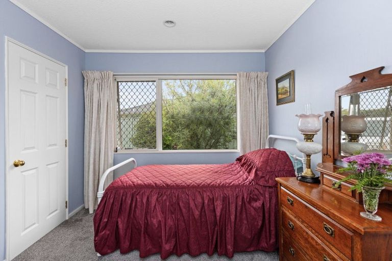 Photo of property in 11b Cheval Place, Taradale, Napier, 4112