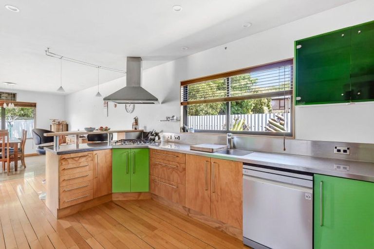 Photo of property in 43b Rawhiti Road, Manly, Whangaparaoa, 0930