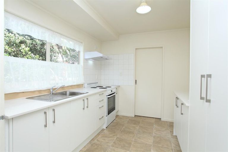 Photo of property in 2/62 Walworth Avenue, Pakuranga Heights, Auckland, 2010