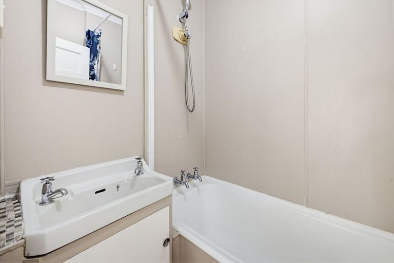 Photo of property in 73 Oranga Street, Westown, New Plymouth, 4310