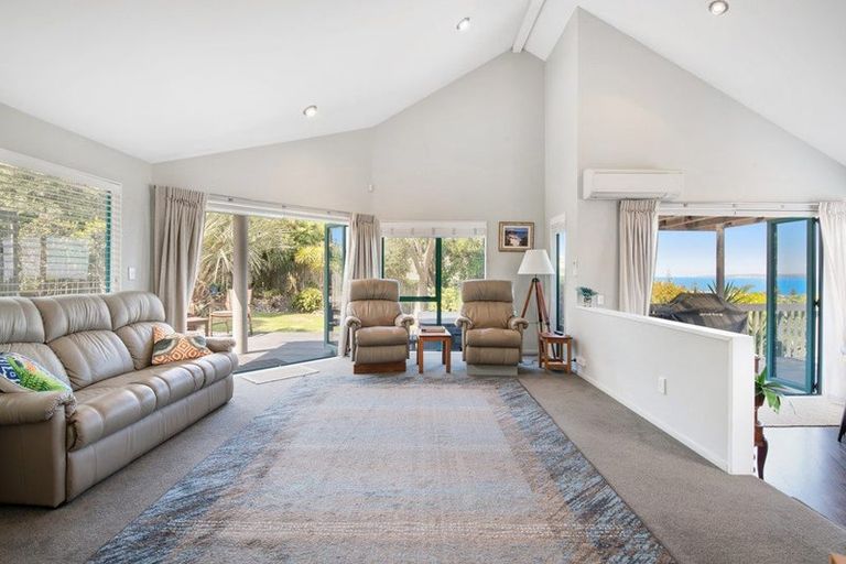 Photo of property in 12 Ascot Way, Orewa, 0931