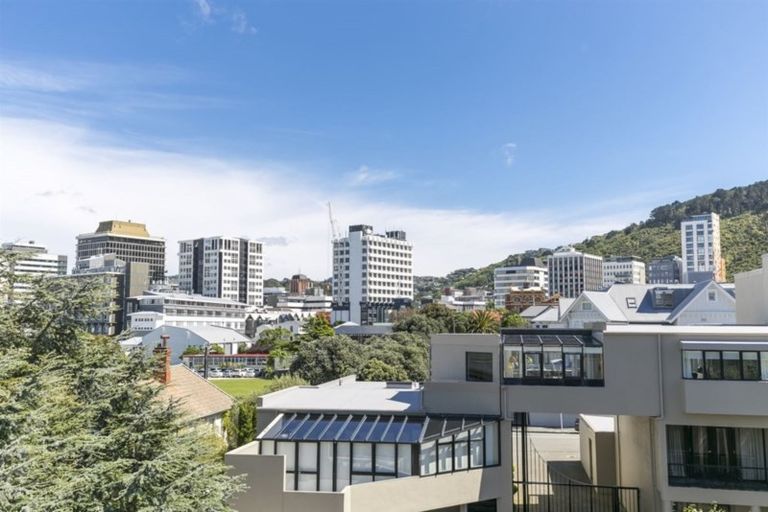 Photo of property in Highwic, 18/32u Hobson Street, Thorndon, Wellington, 6011